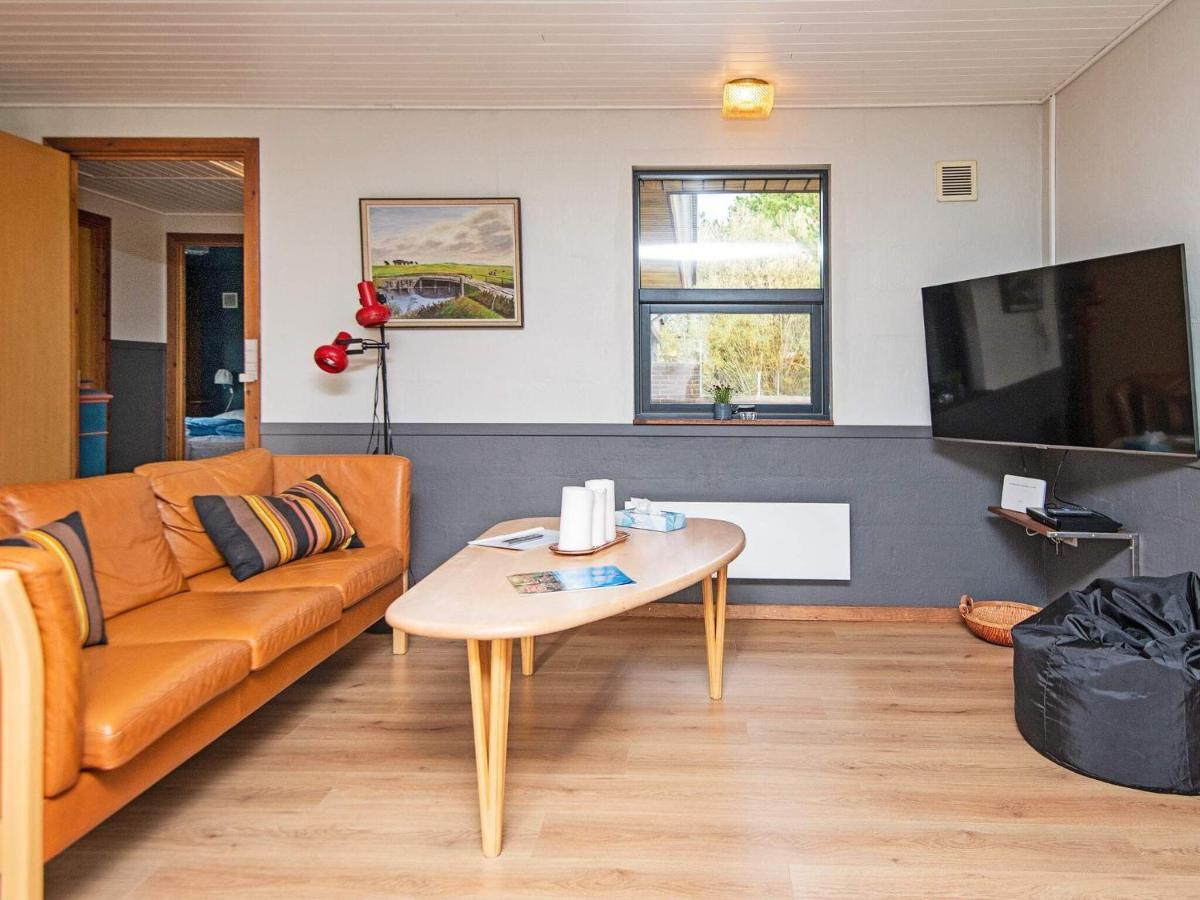 8 Person Holiday Home In R M Lakolk Экстерьер фото