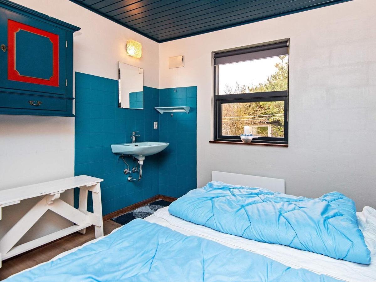 8 Person Holiday Home In R M Lakolk Экстерьер фото